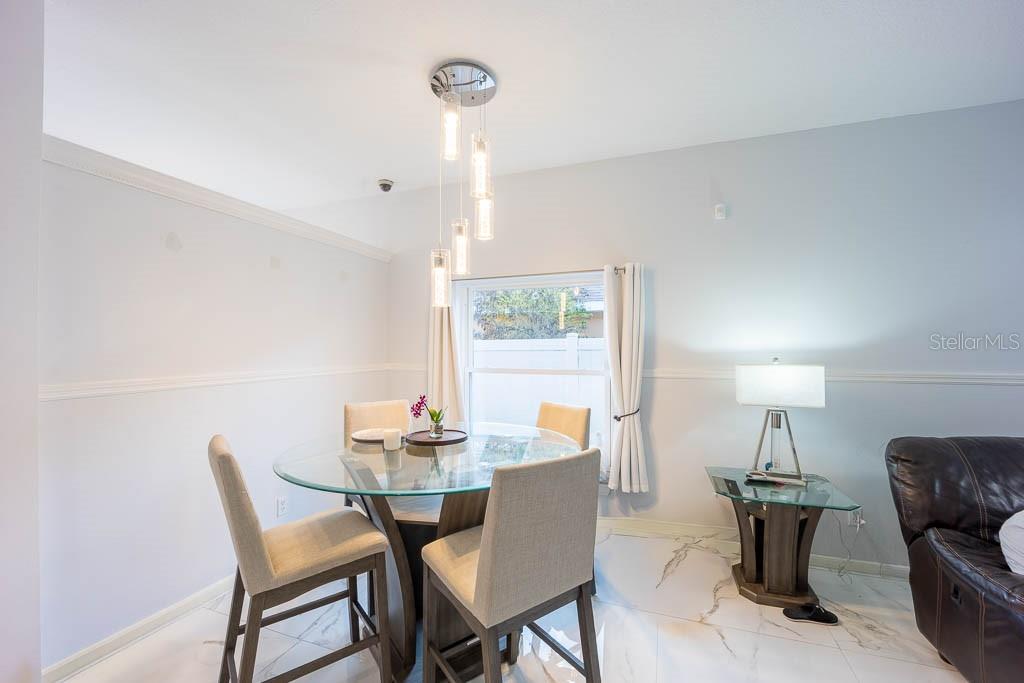 Image 17 of 34 For 8915 Victoria Isle Place