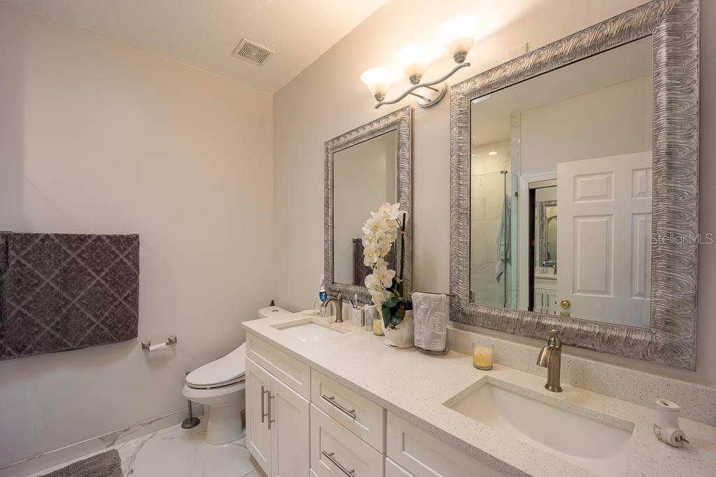 Image 27 of 34 For 8915 Victoria Isle Place