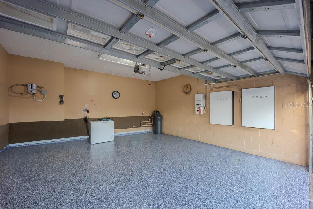 Image 31 of 34 For 8915 Victoria Isle Place