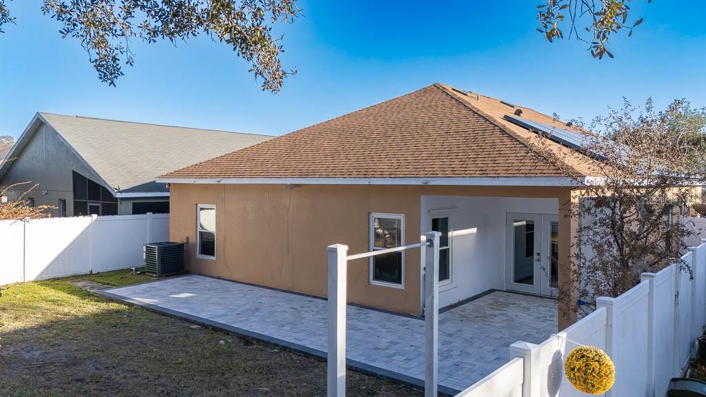 Image 7 of 34 For 8915 Victoria Isle Place