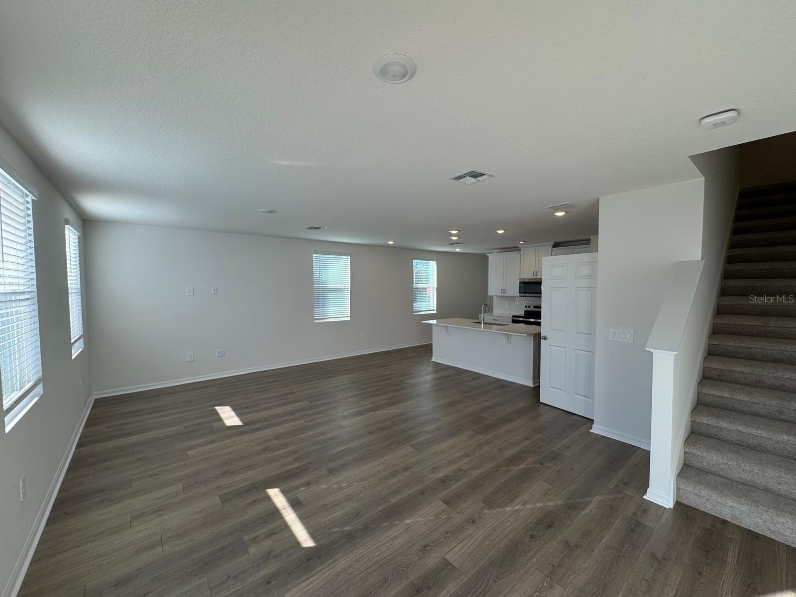 Image 6 of 24 For 4552 Burrowing Owl Loop