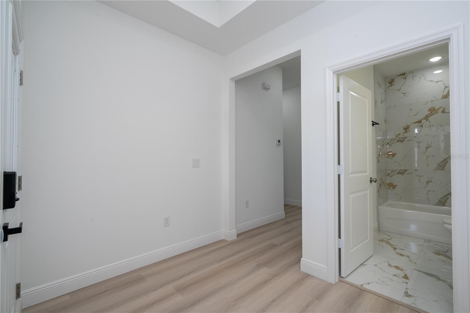 Image 12 of 68 For 355 Villa Sorrento Circle