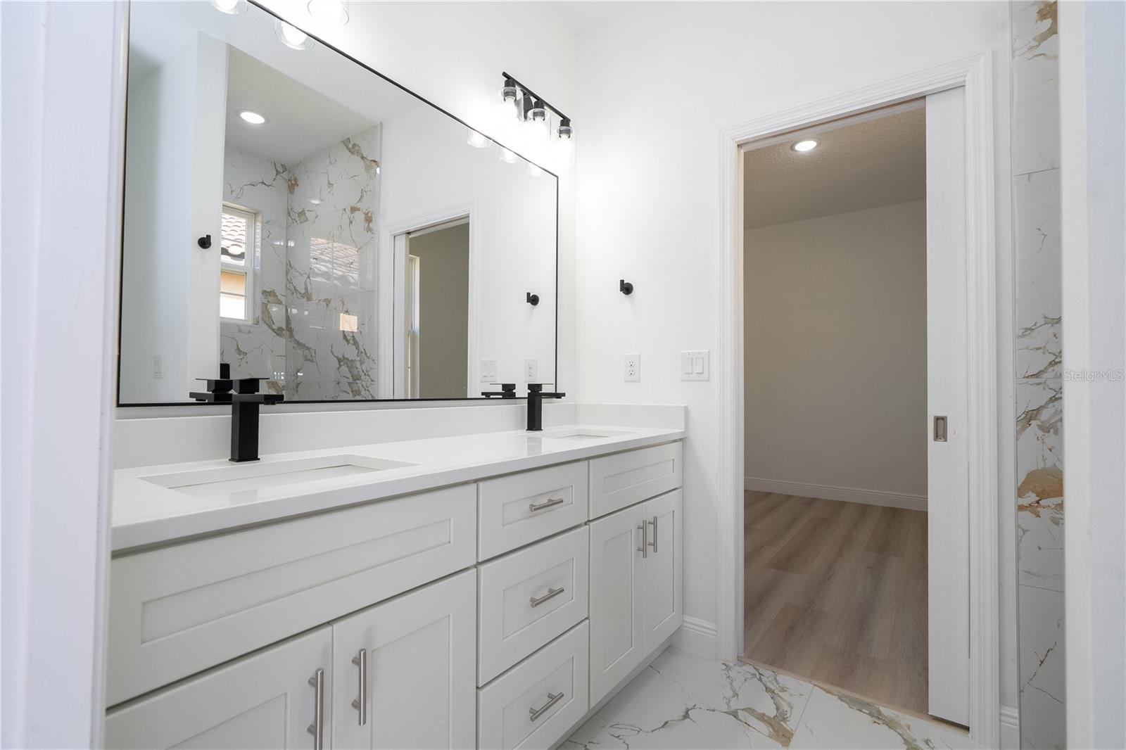 Image 24 of 68 For 355 Villa Sorrento Circle