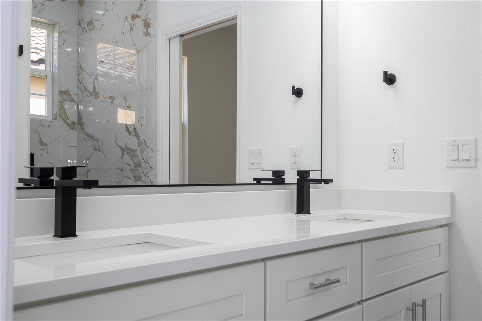 Image 25 of 68 For 355 Villa Sorrento Circle