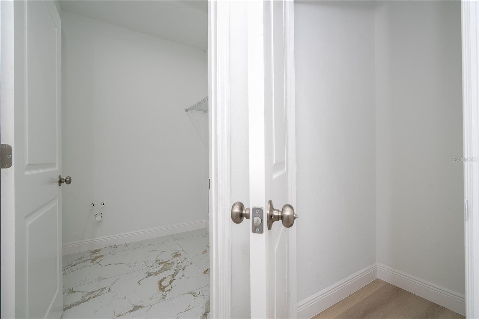 Image 33 of 68 For 355 Villa Sorrento Circle