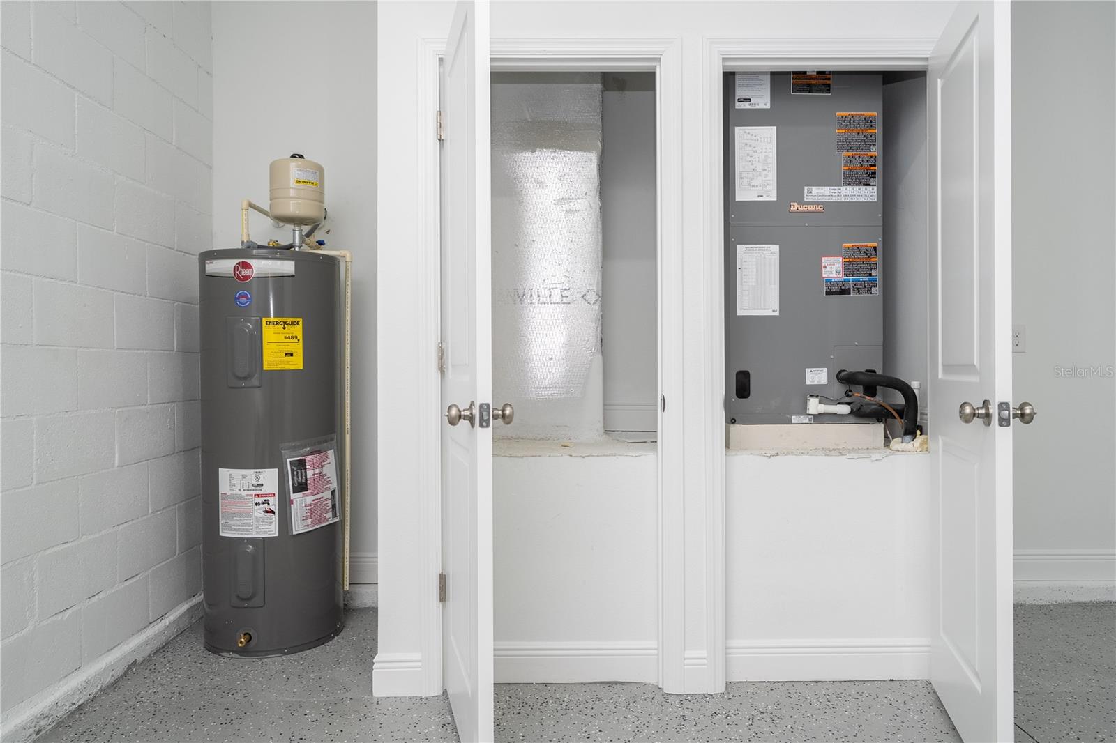 Image 35 of 68 For 355 Villa Sorrento Circle