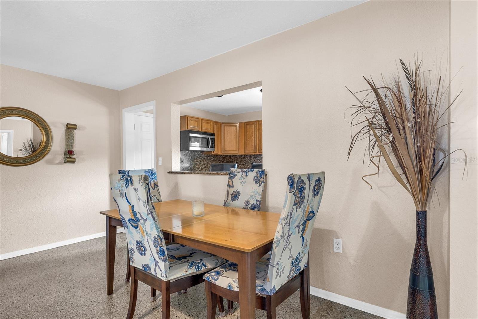 Image 11 of 35 For 8312 Mara Vista Court