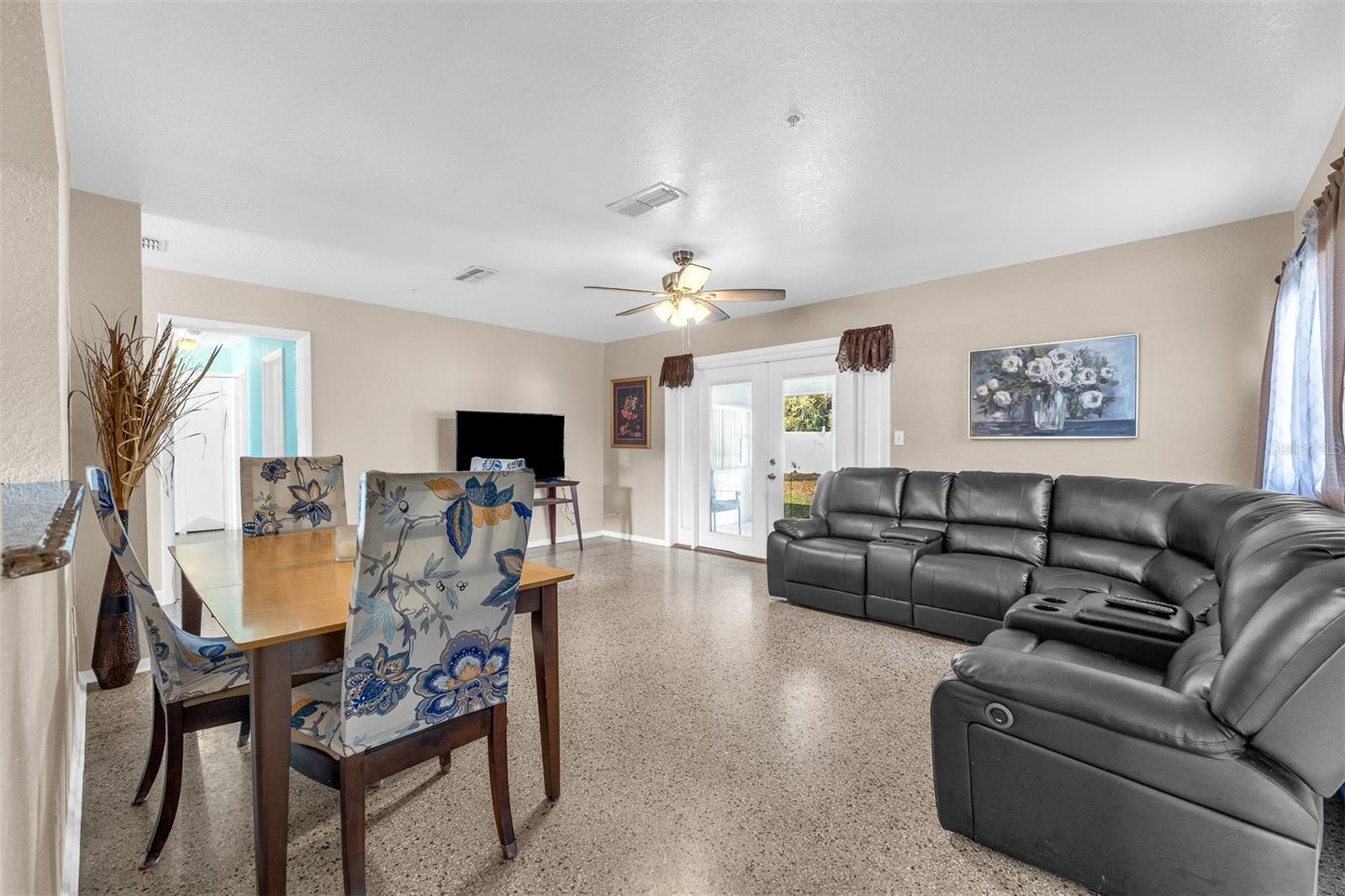 Image 8 of 35 For 8312 Mara Vista Court