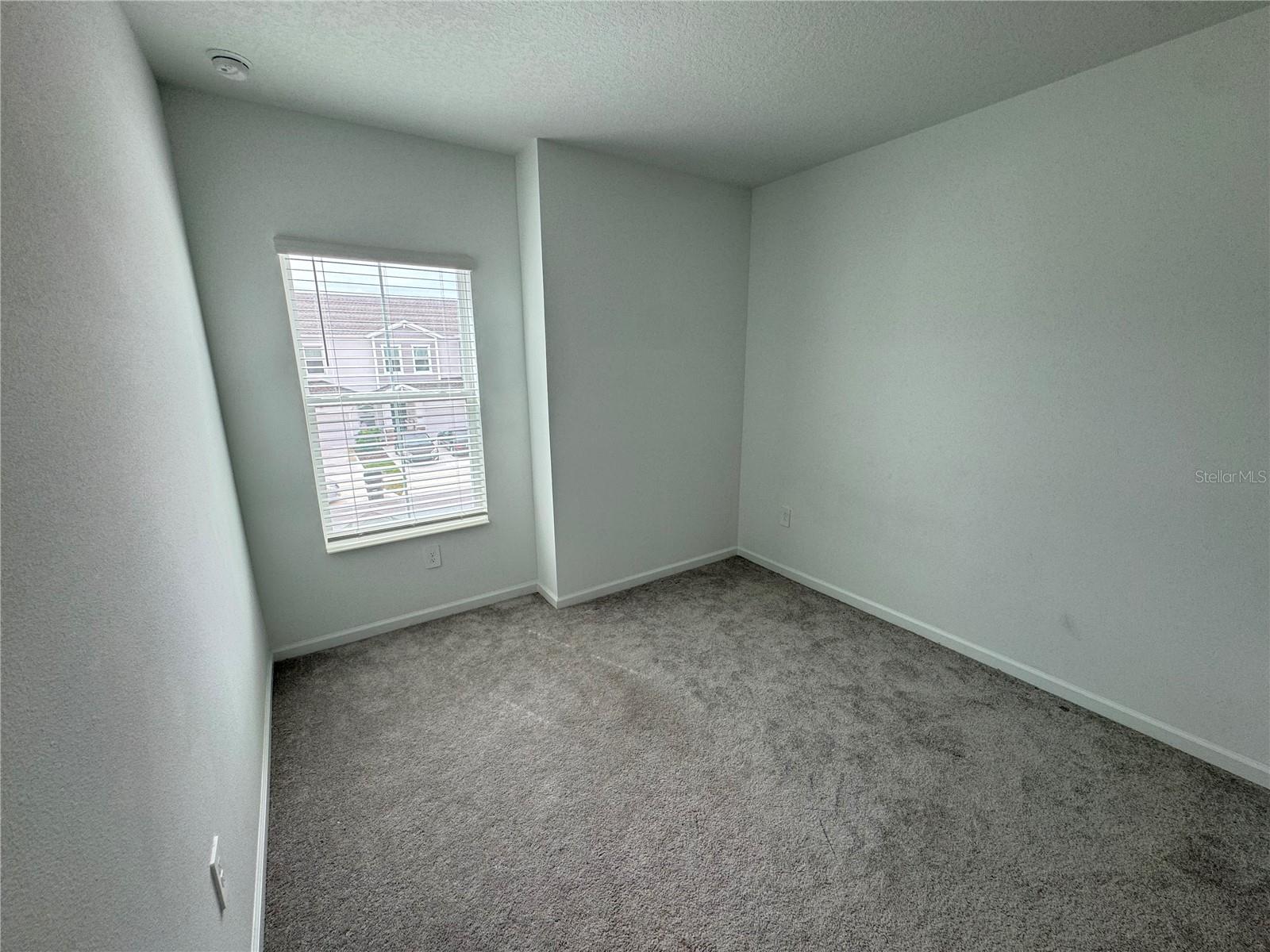 Image 6 of 11 For 2959 Savior Avenue