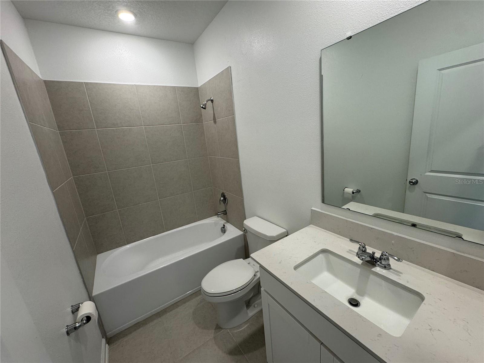 Image 7 of 11 For 2959 Savior Avenue