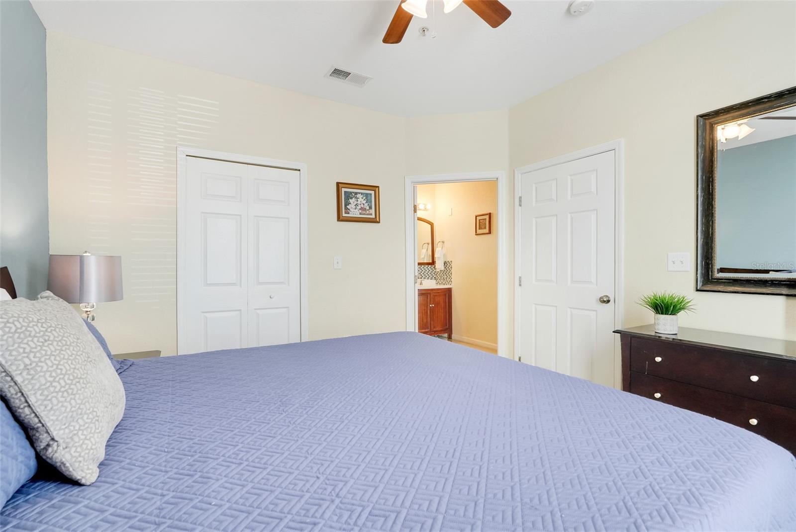 Image 17 of 22 For 8921 Legacy Court 105