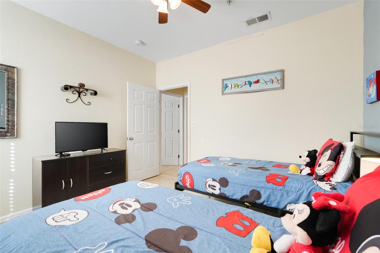 Image 20 of 22 For 8921 Legacy Court 105