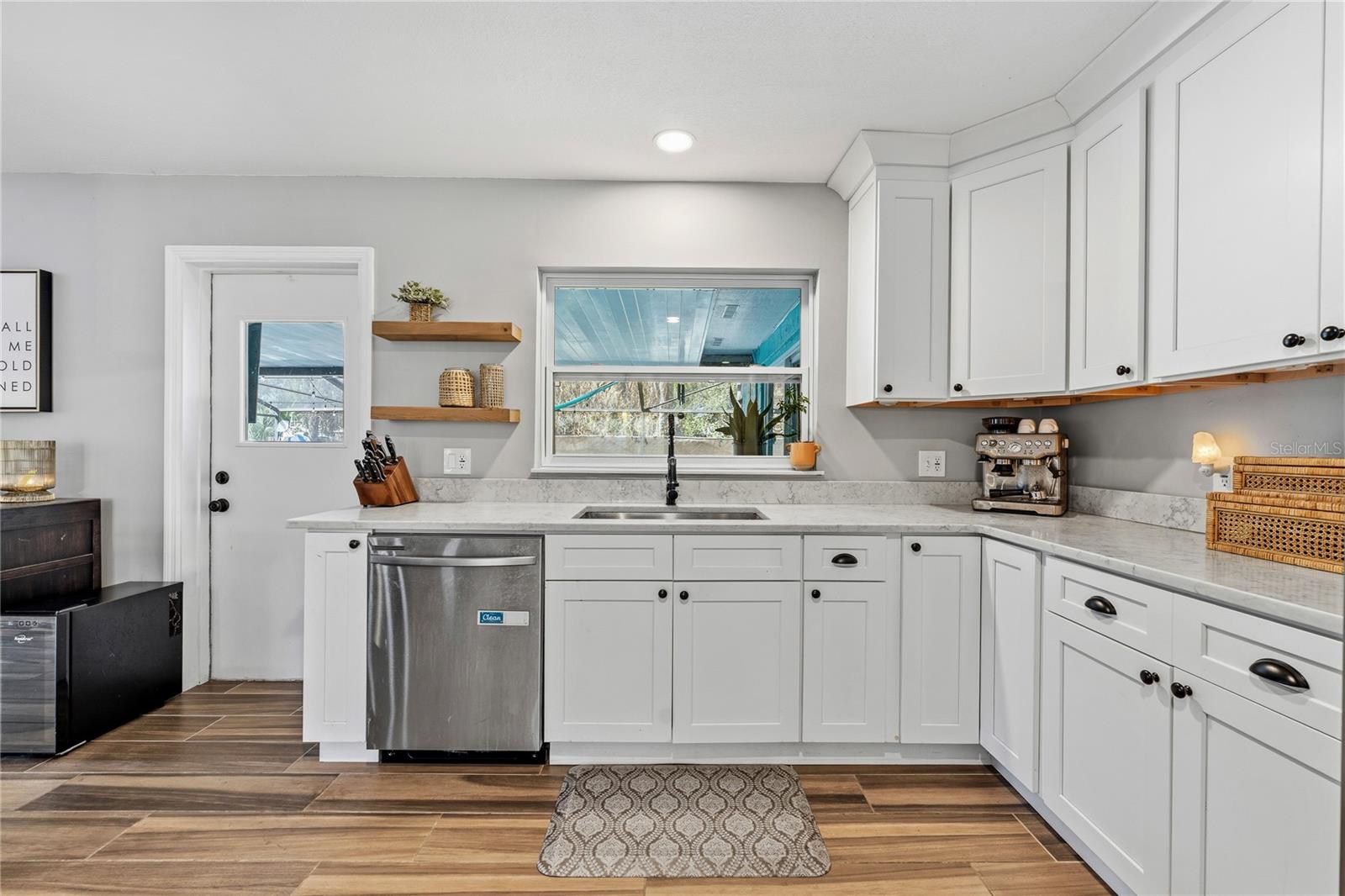 Image 13 of 35 For 8572 Shady Glen Drive