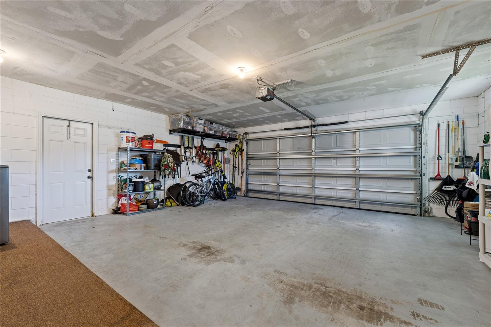 Image 20 of 35 For 8572 Shady Glen Drive