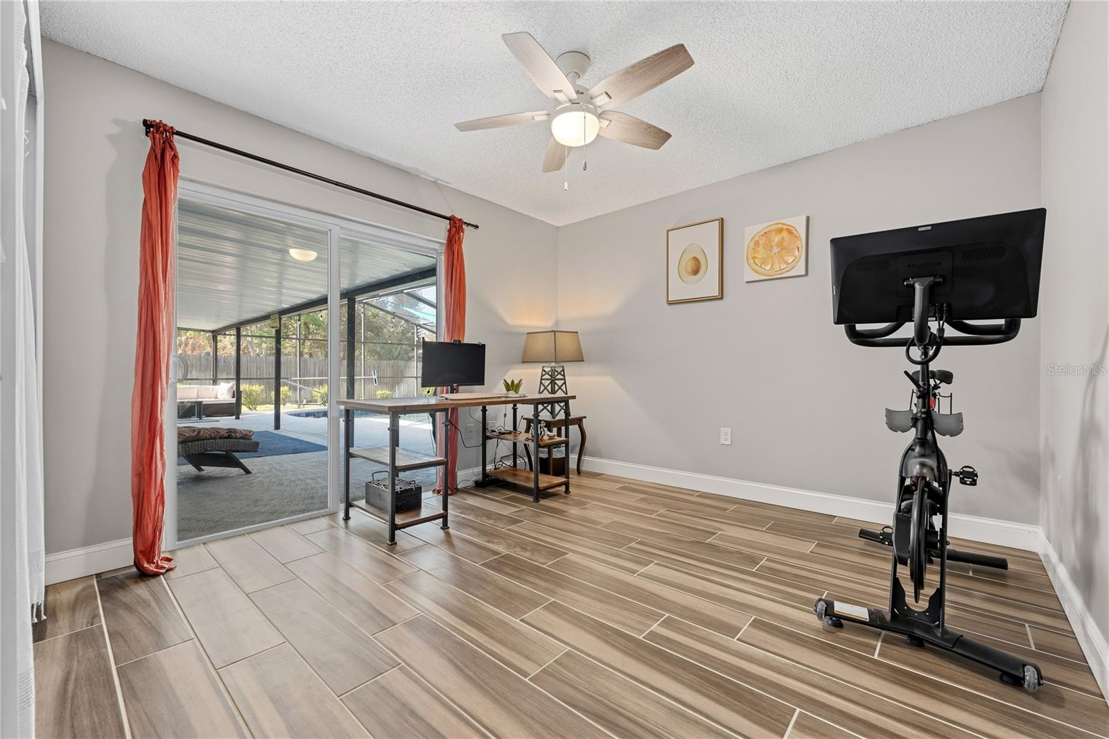 Image 23 of 35 For 8572 Shady Glen Drive