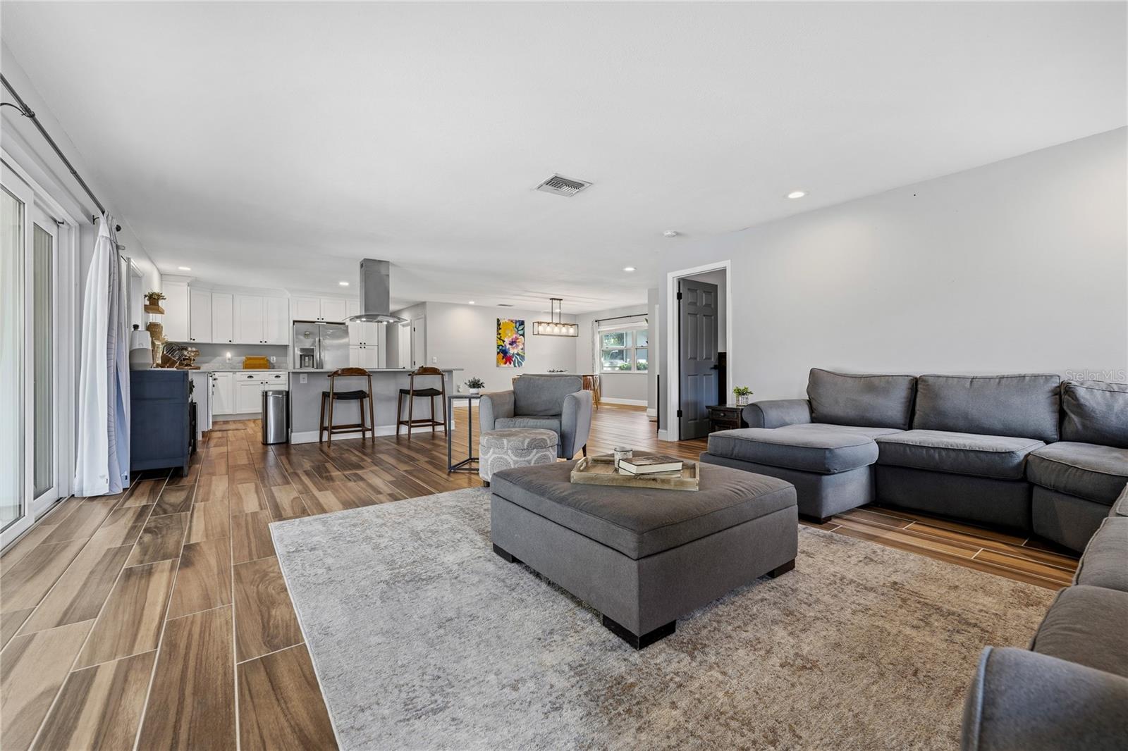 Image 7 of 35 For 8572 Shady Glen Drive