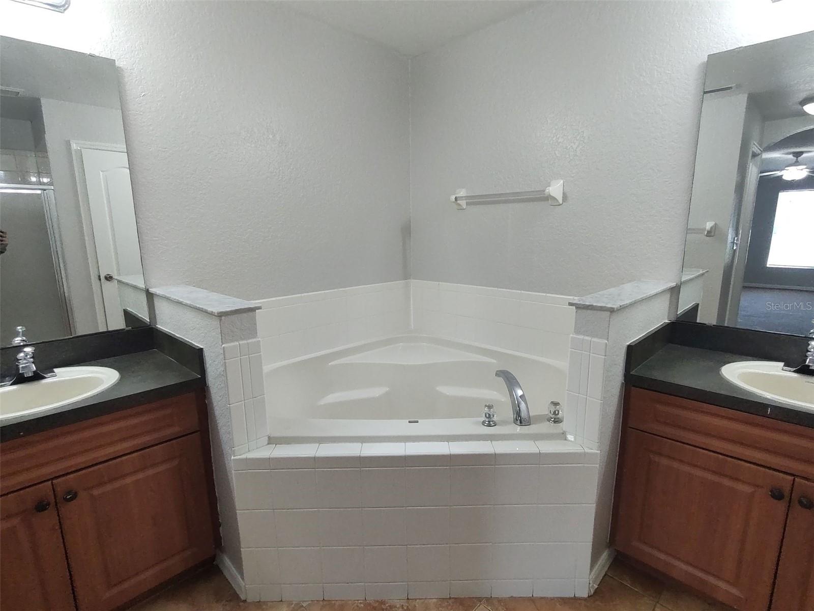 Image 26 of 35 For 416 Ohio Way