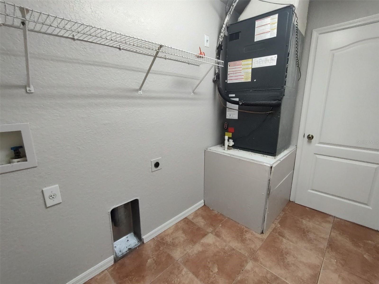 Image 34 of 35 For 416 Ohio Way