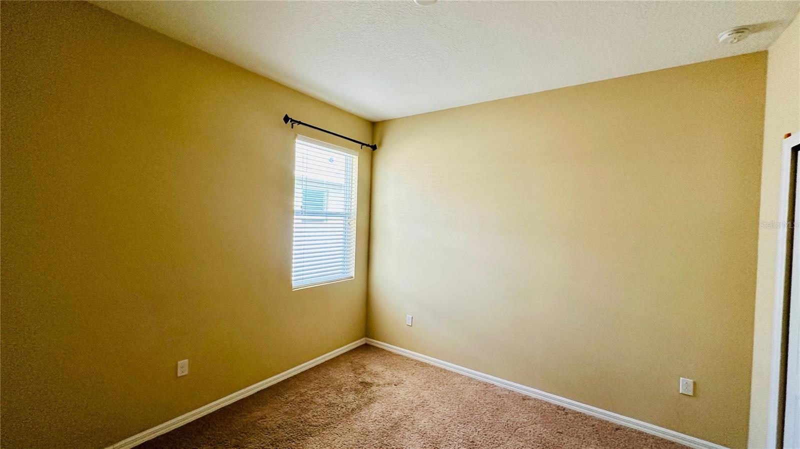 Image 6 of 13 For 2568 Isabela Terrace