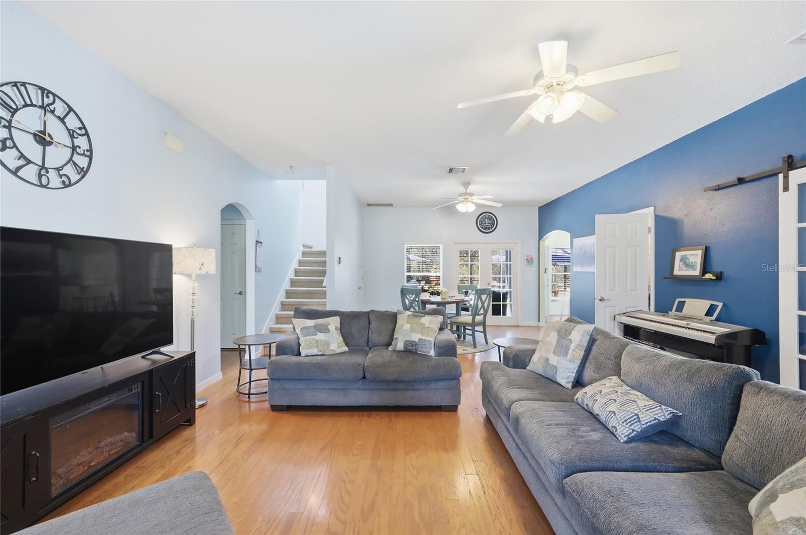 Image 15 of 31 For 26134 Leeward Street