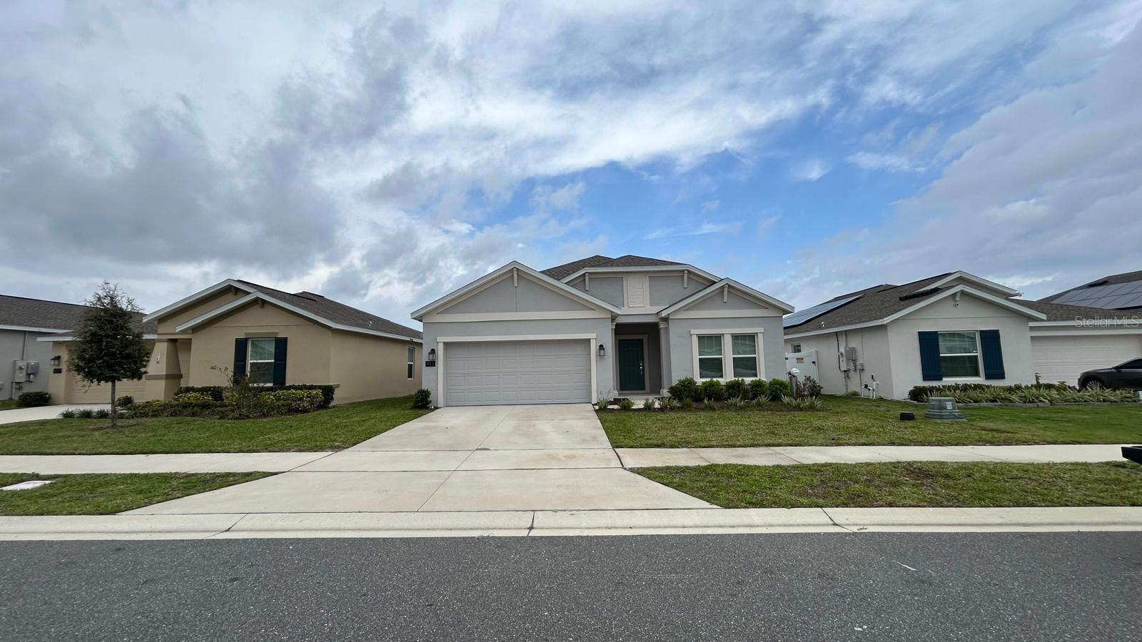 Image 2 of 27 For 913 Laurel View Way