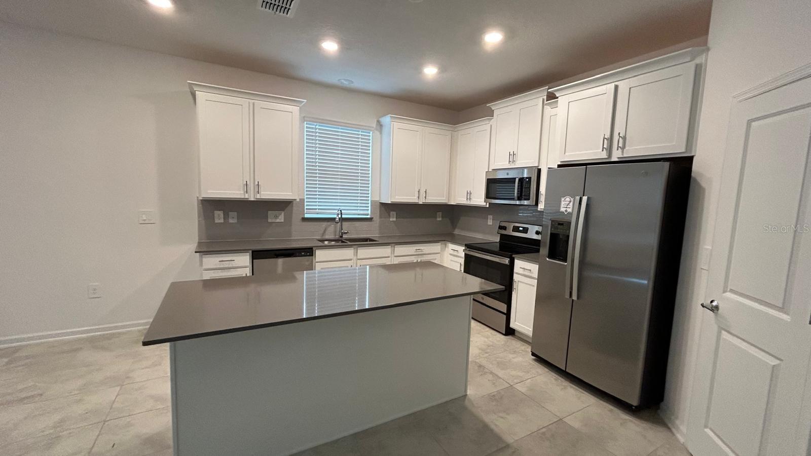 Image 20 of 27 For 913 Laurel View Way