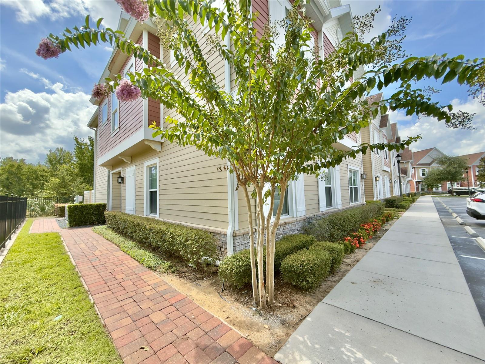 Image 3 of 47 For 7498 Sunville Avenue