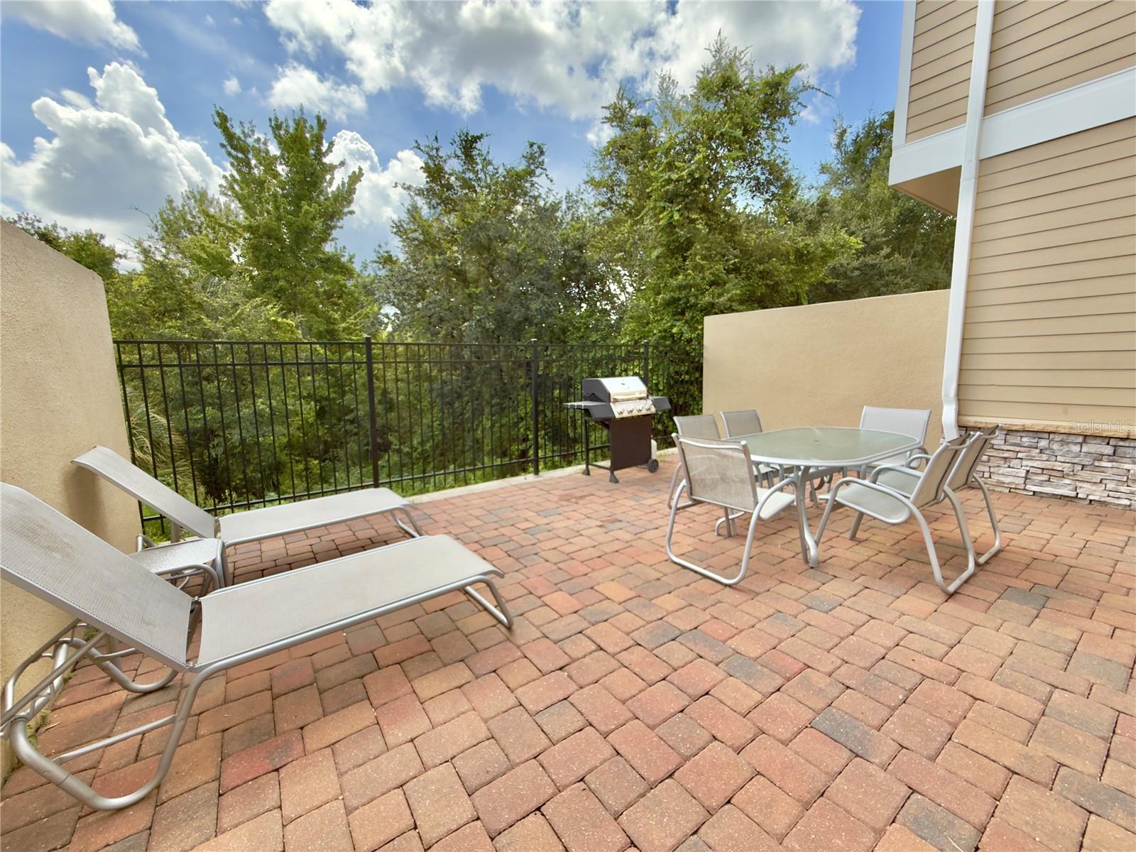 Image 31 of 47 For 7498 Sunville Avenue