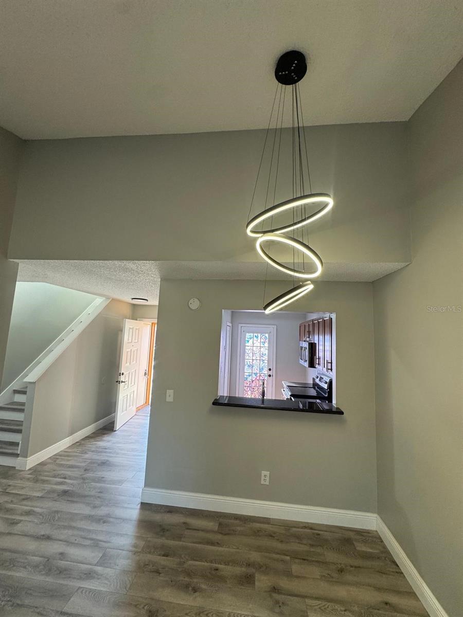 Image 11 of 33 For 65 Silver Falls Circle