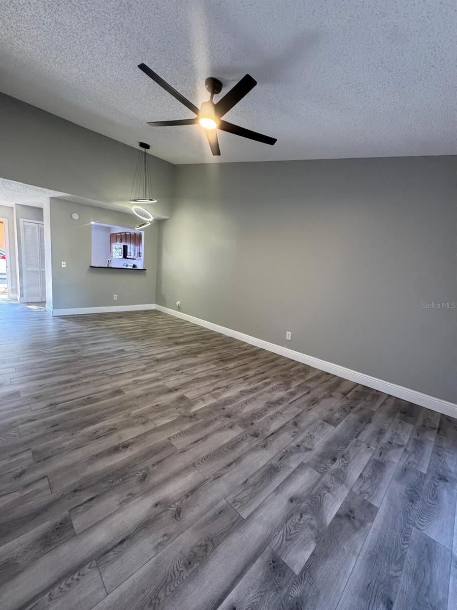 Image 13 of 33 For 65 Silver Falls Circle