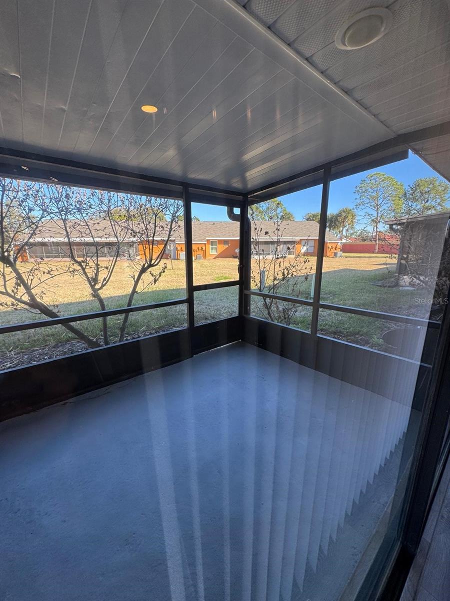 Image 4 of 33 For 65 Silver Falls Circle