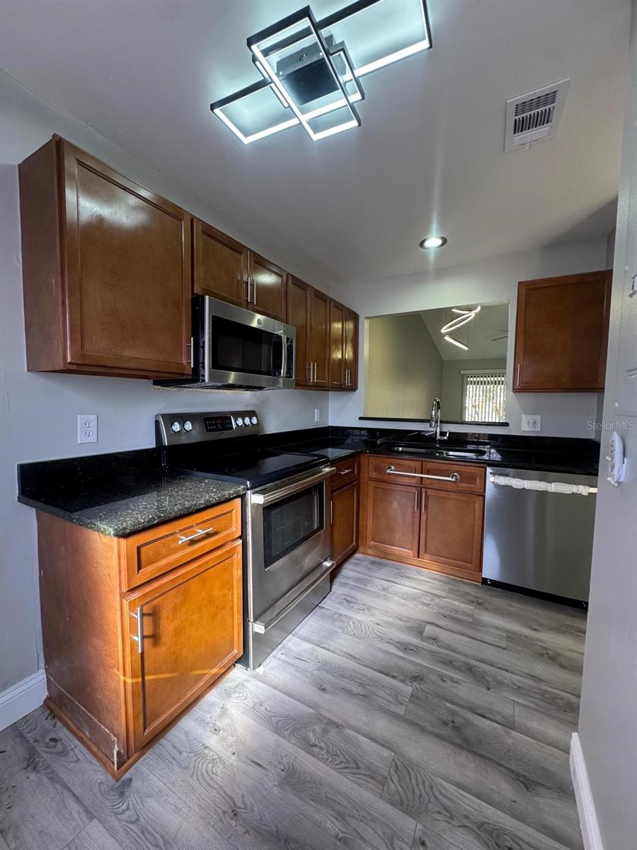 Image 9 of 33 For 65 Silver Falls Circle