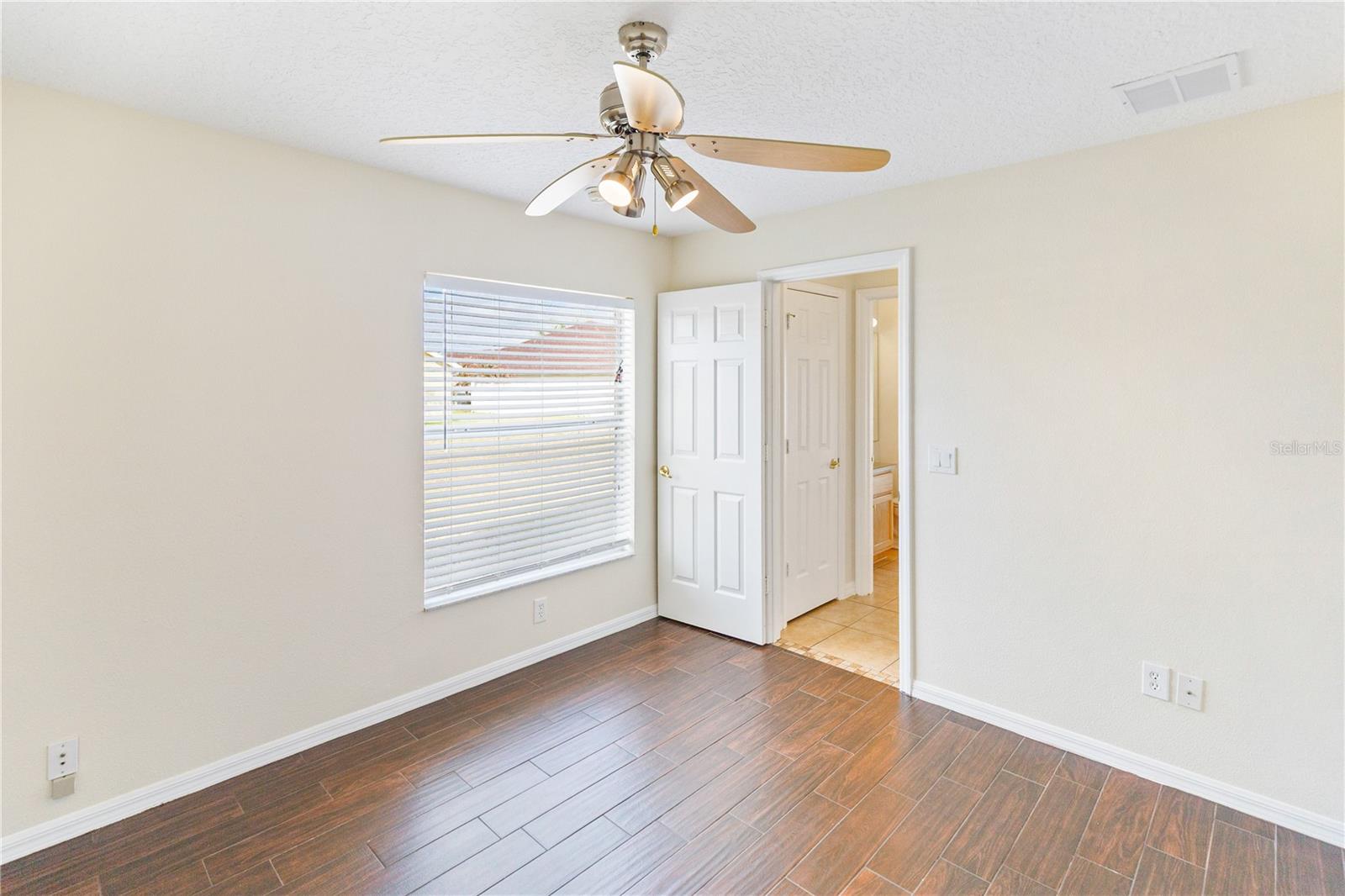 Image 39 of 72 For 4420 Winrun Court