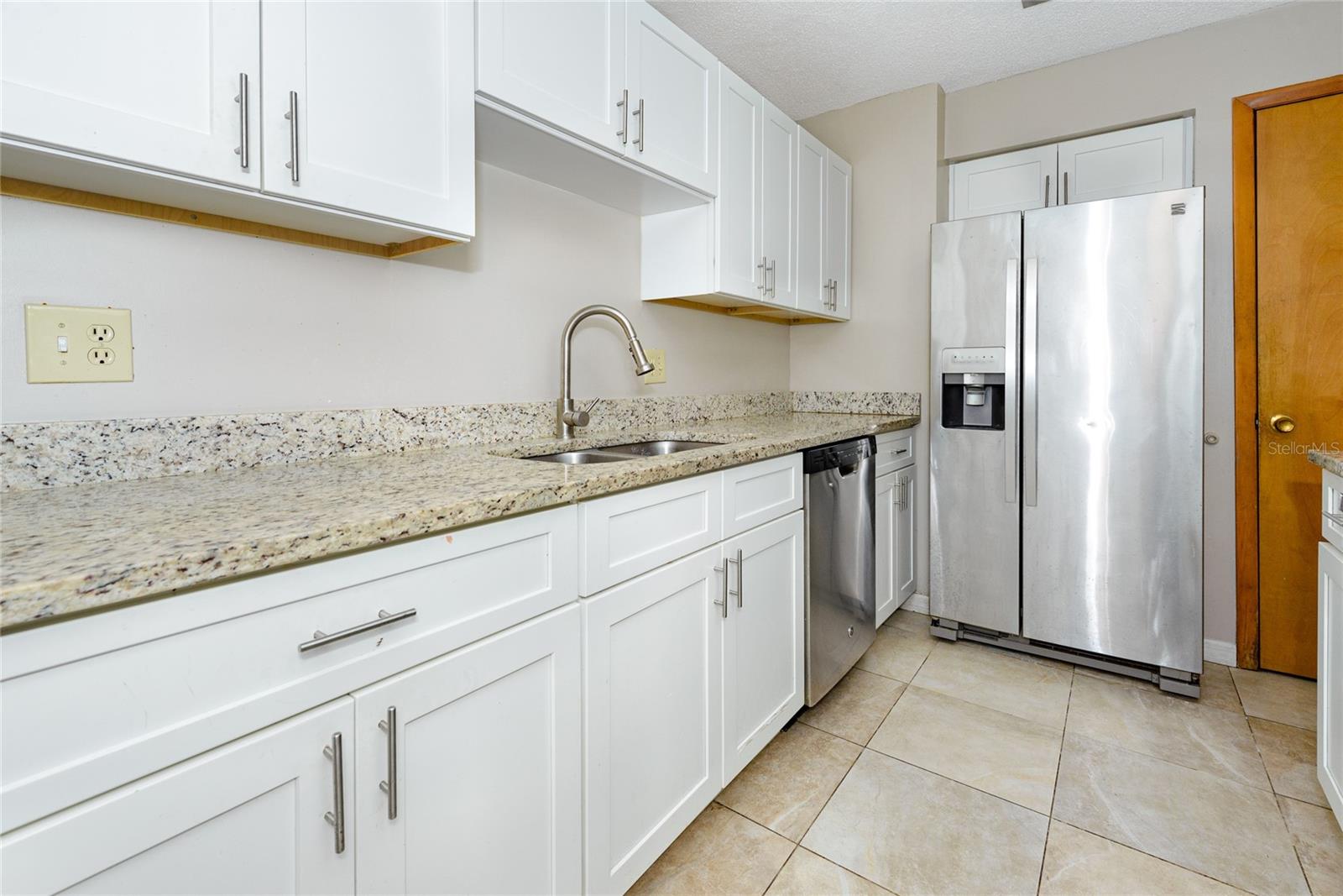 Image 14 of 26 For 1023 Spring Meadow Drive 1023