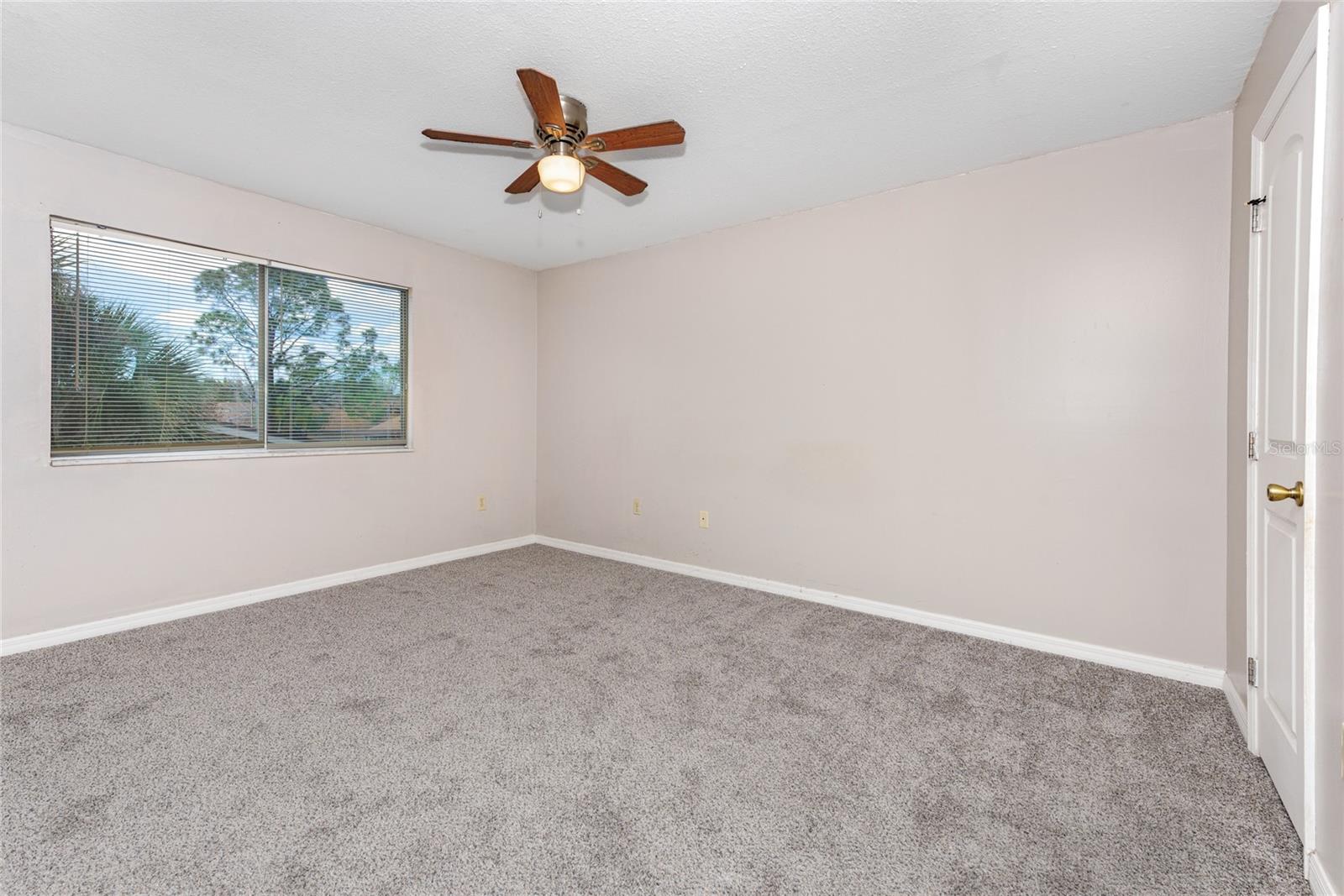 Image 18 of 26 For 1023 Spring Meadow Drive 1023