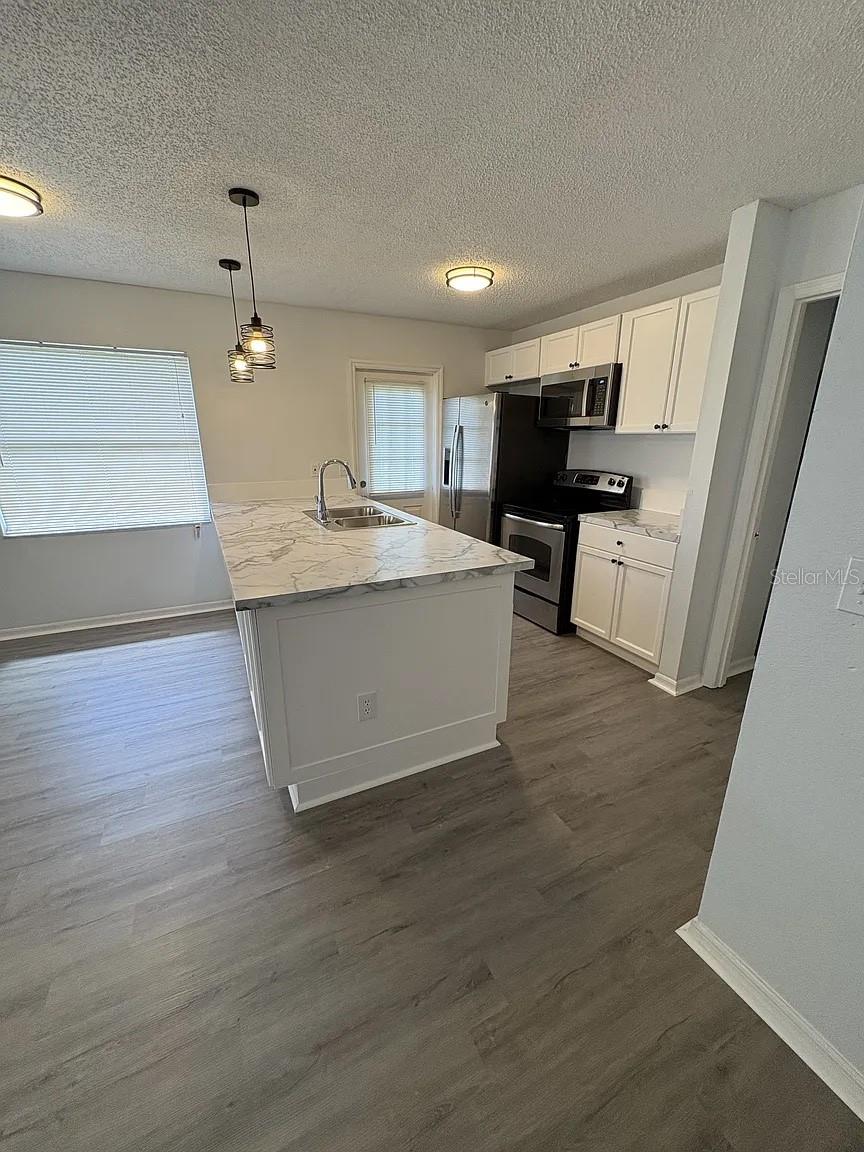 Image 4 of 15 For 204 Mary Catherine Court