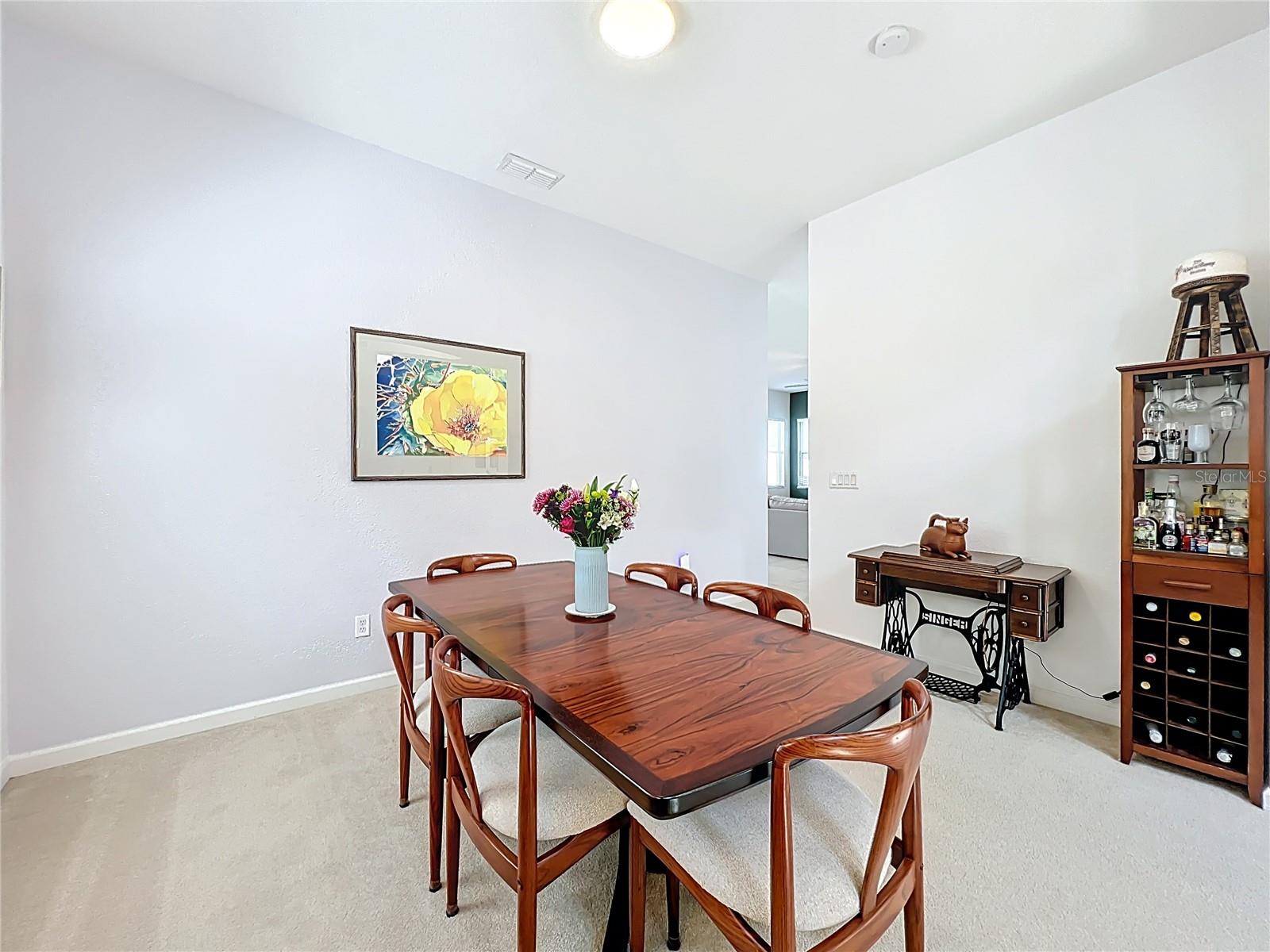 Image 14 of 54 For 6573 Helmsley Circle