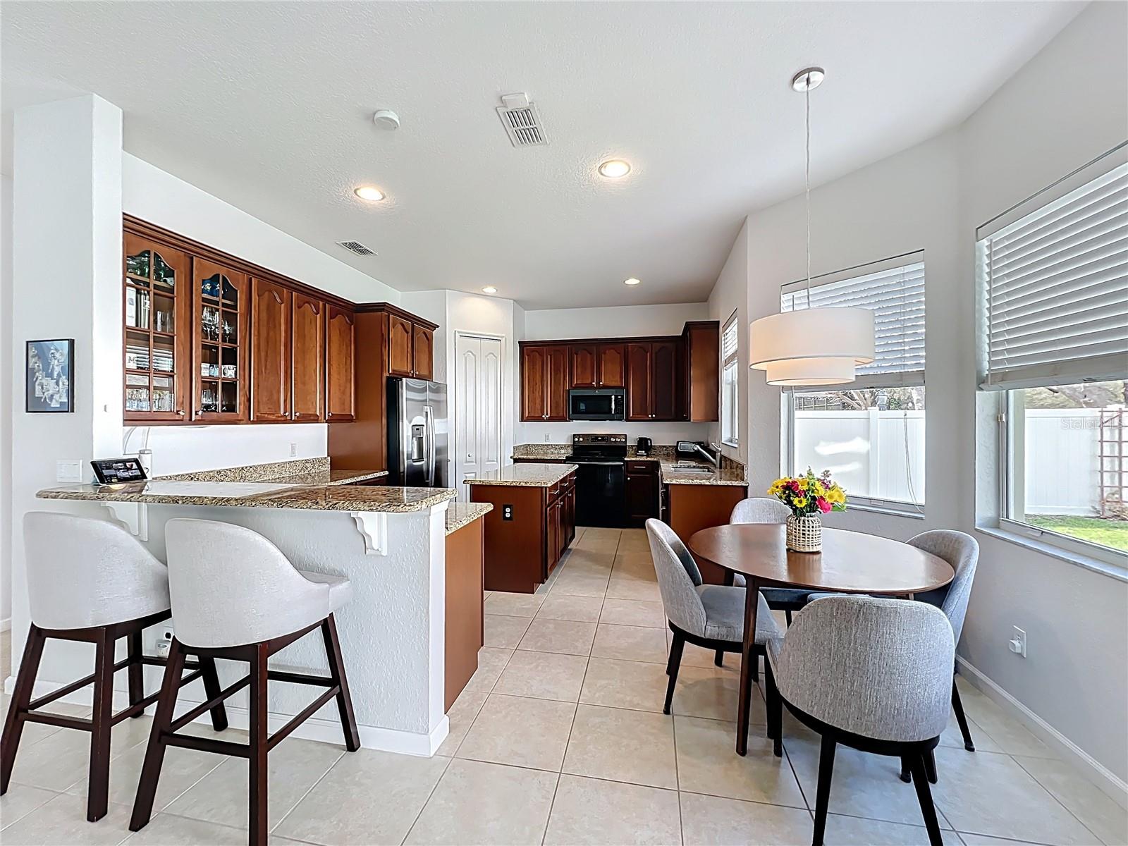 Image 18 of 54 For 6573 Helmsley Circle