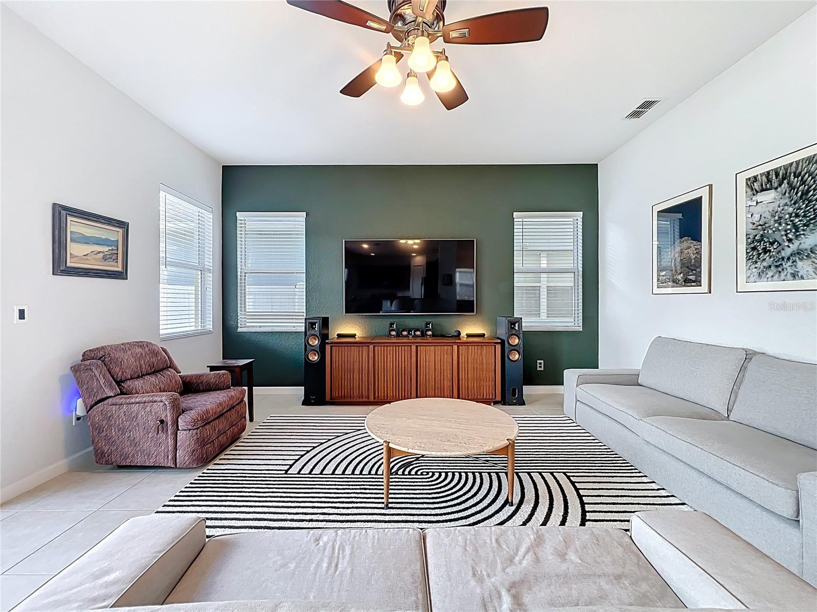 Image 22 of 54 For 6573 Helmsley Circle