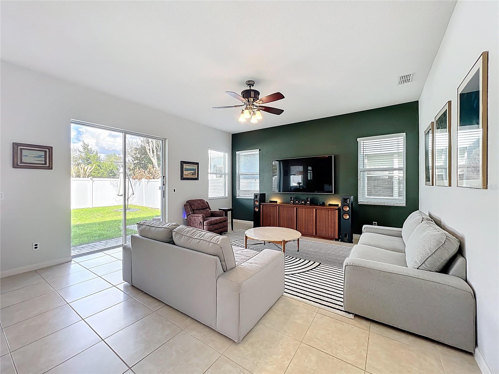 Image 23 of 54 For 6573 Helmsley Circle