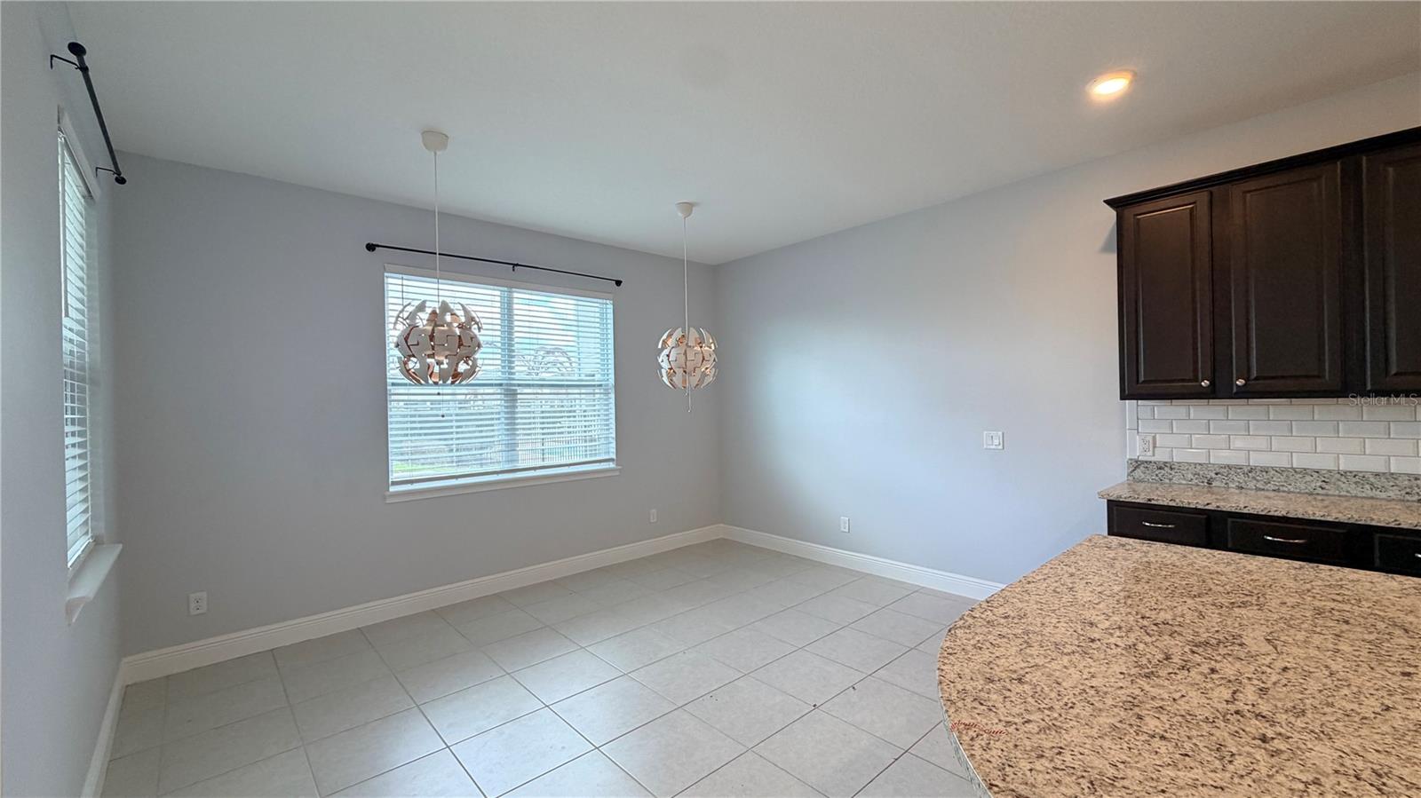 Image 11 of 44 For 257 Southfield Street