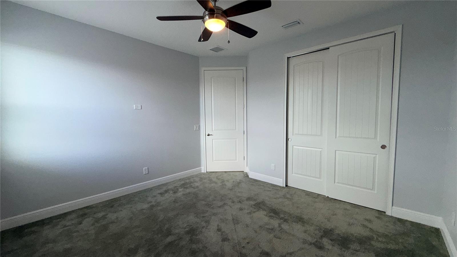 Image 26 of 44 For 257 Southfield Street