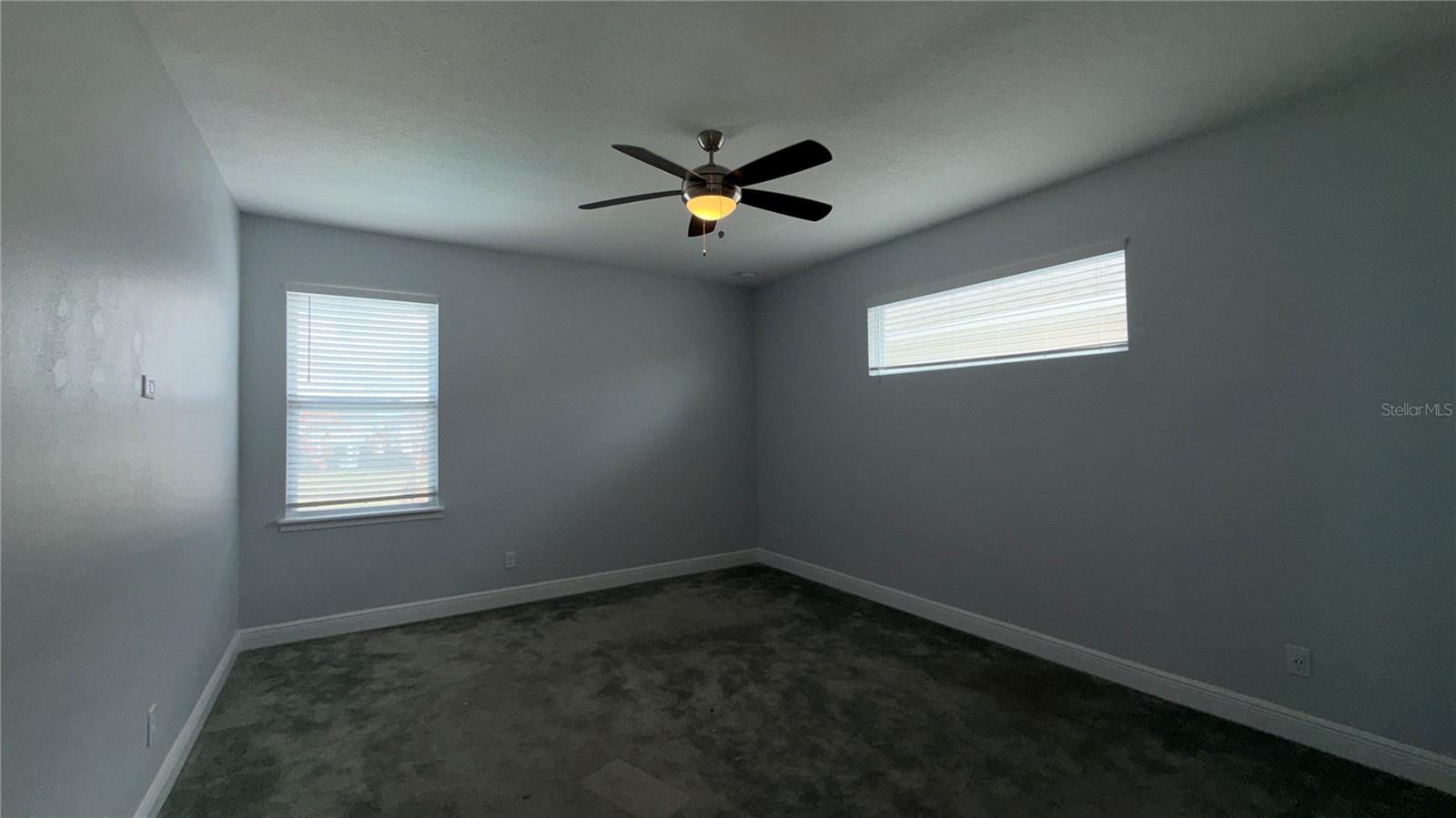 Image 27 of 44 For 257 Southfield Street