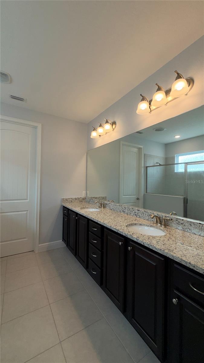 Image 30 of 44 For 257 Southfield Street