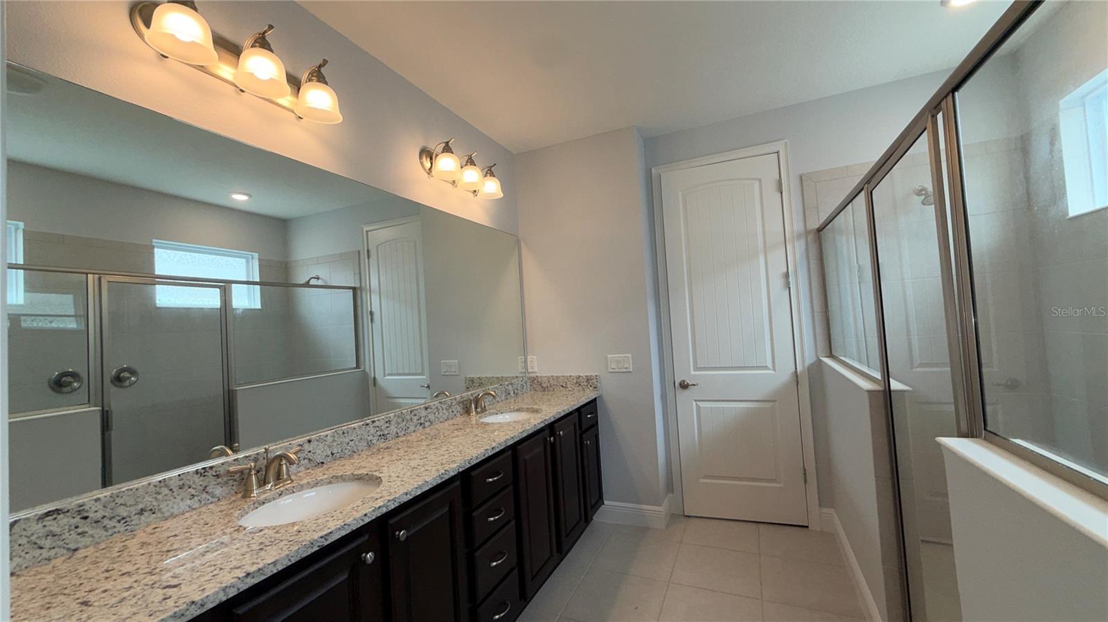 Image 33 of 44 For 257 Southfield Street