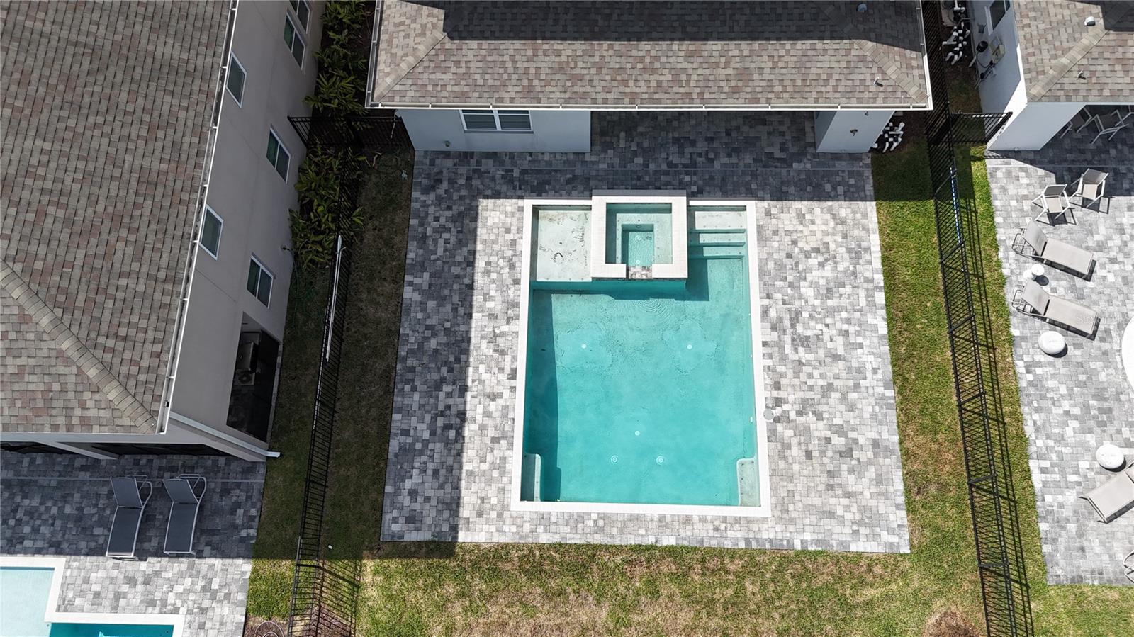 Image 43 of 44 For 257 Southfield Street