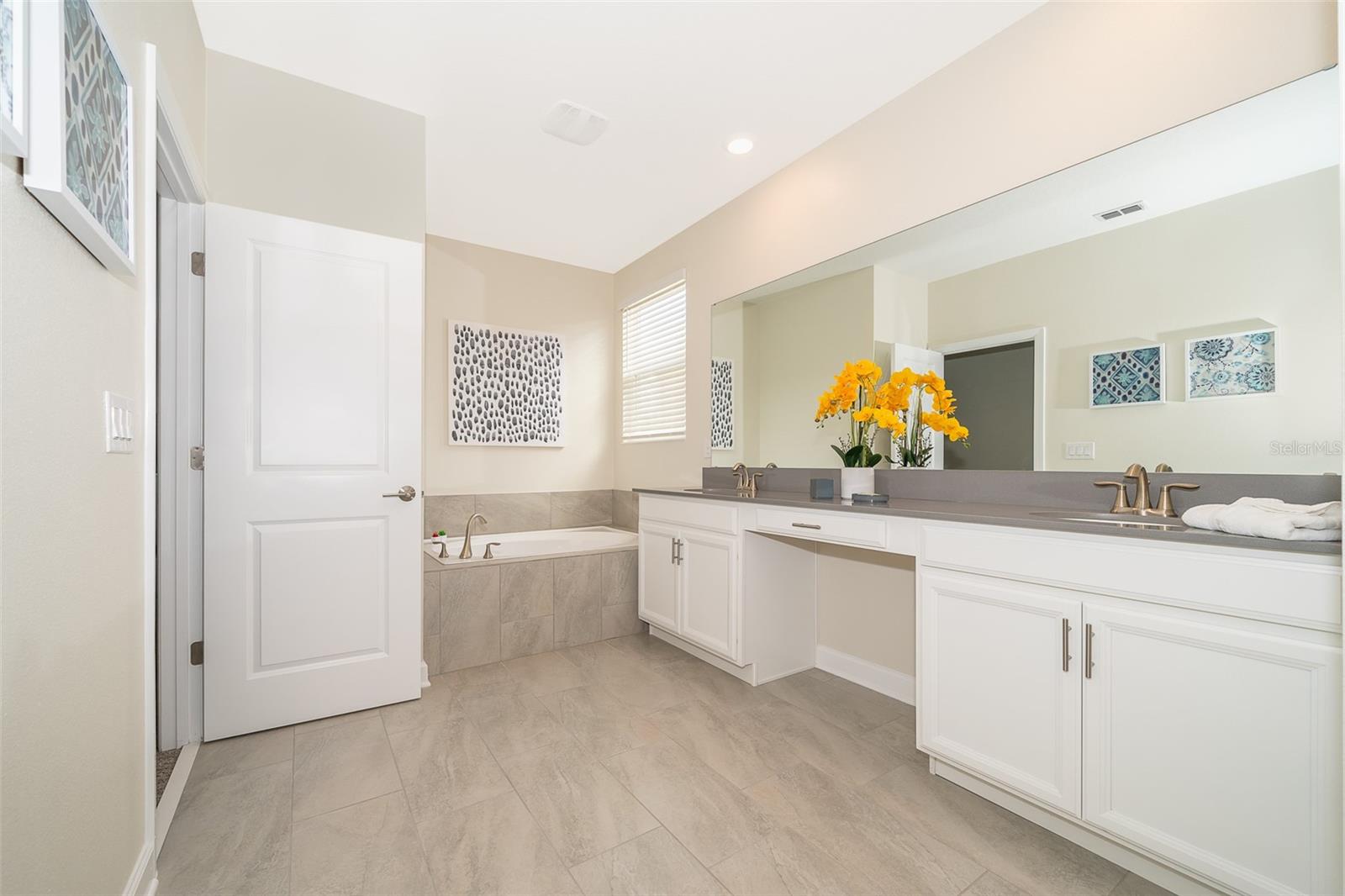 Image 15 of 32 For 2764 Bookmark Drive