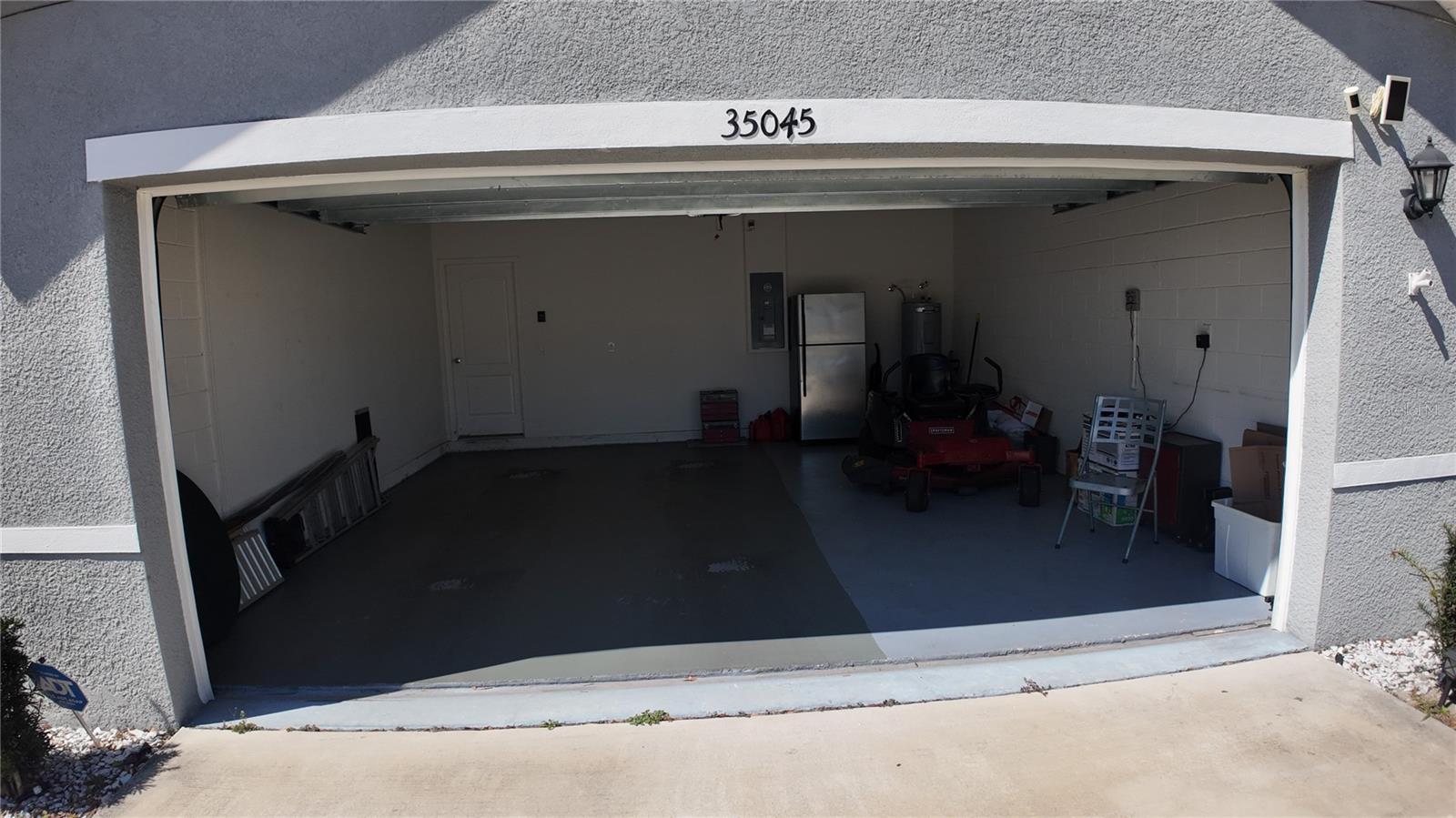 Image 34 of 43 For 35045 Sweet Leaf Lane