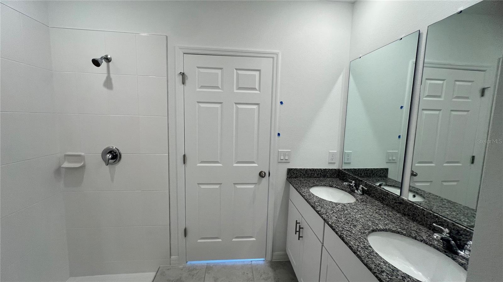 Image 18 of 39 For 3185 Viceroy Court