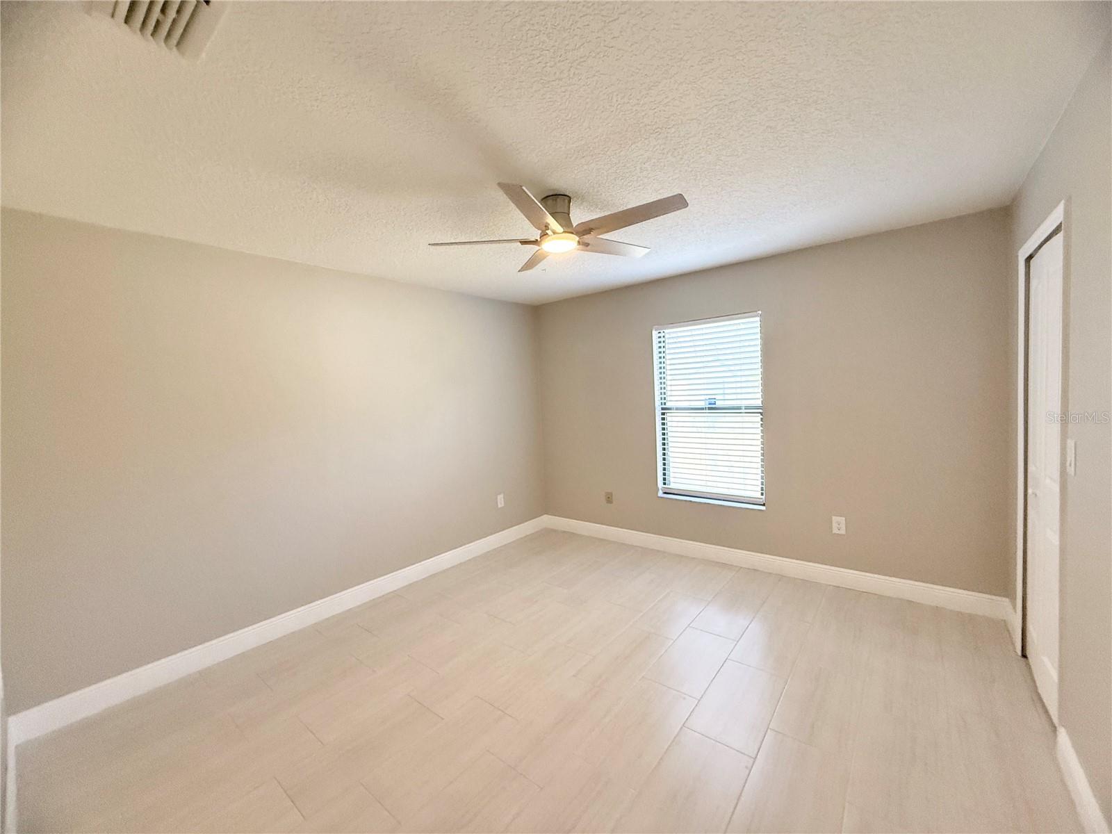 Listing photo id 38 for 4548 Yorkshire Lane